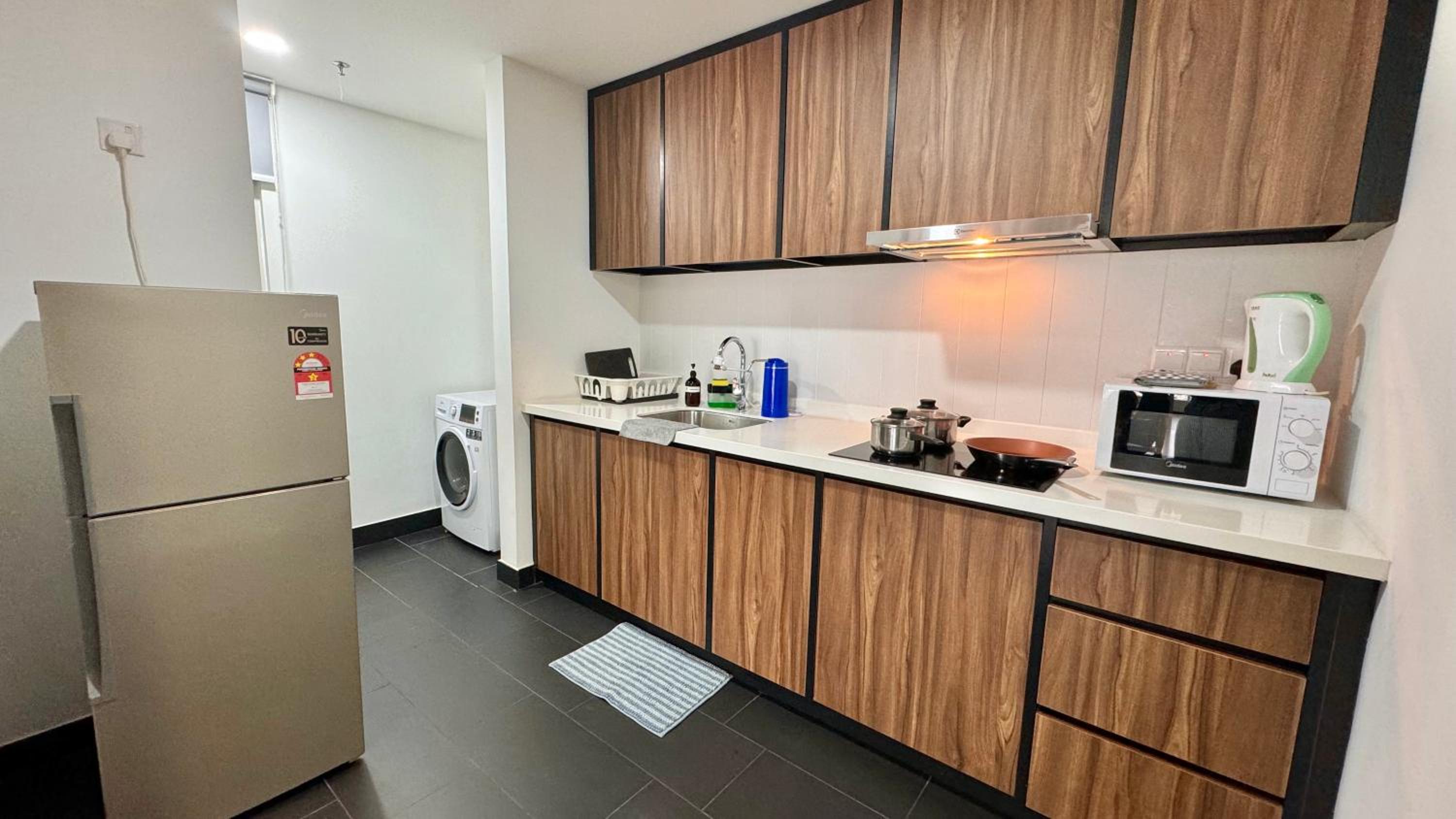 UNA Serviced Apartment by manatidur