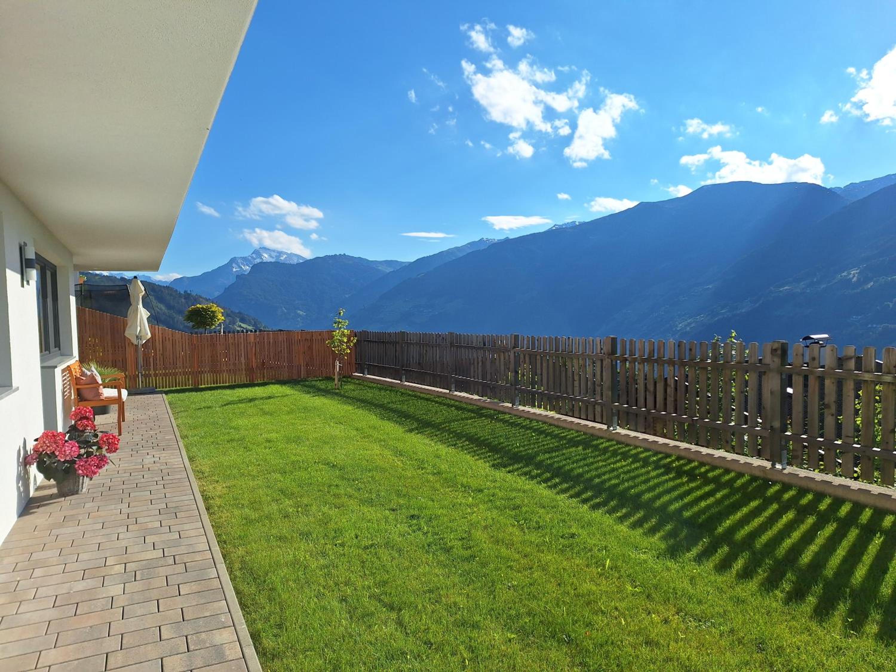 Apart Bergauf view 5