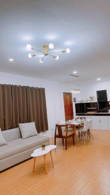 Family Vacation House in Poblacion, photo 33