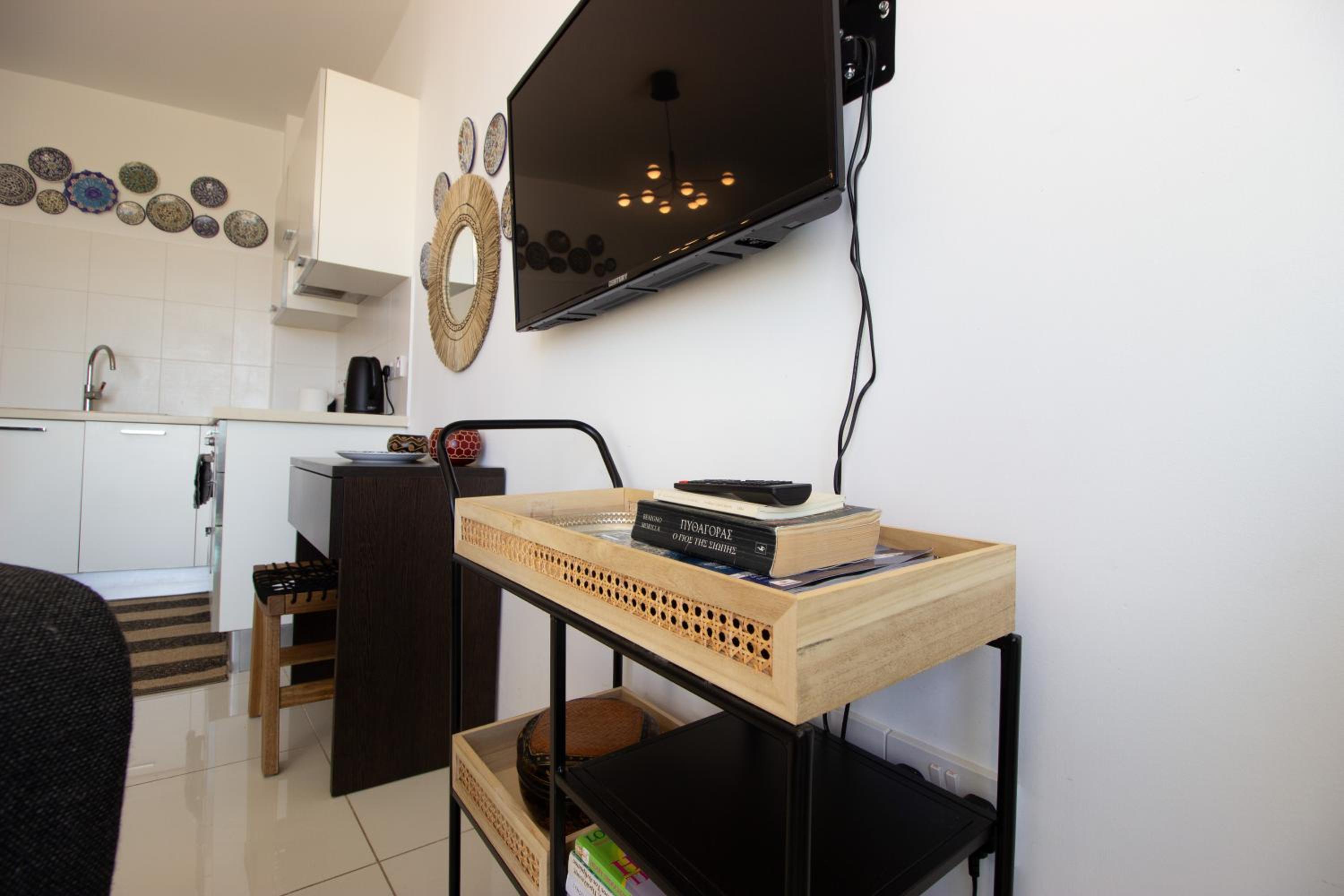 Seafront Stylish Apt, Protaras