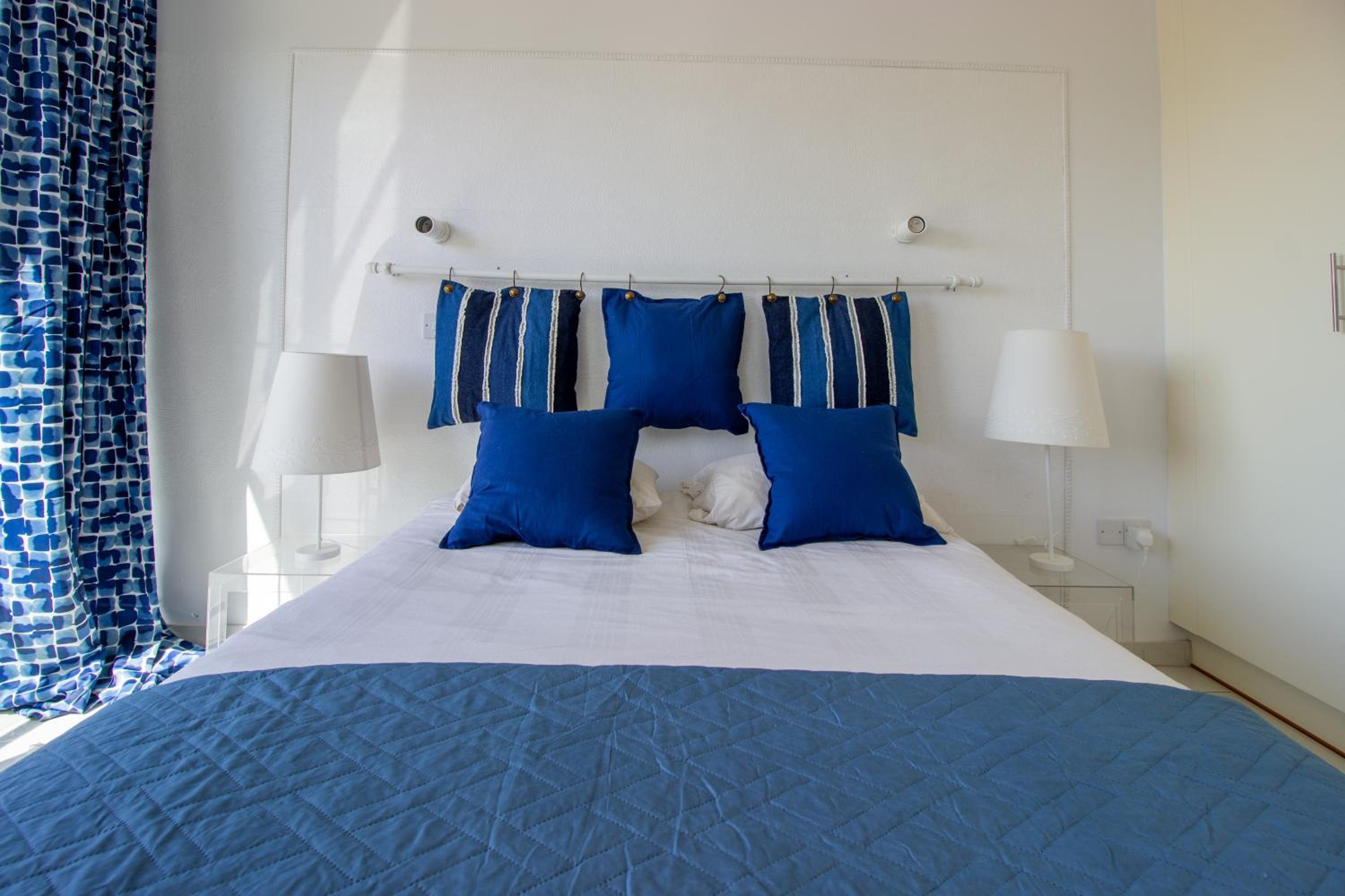 Seafront Stylish Apt, Protaras