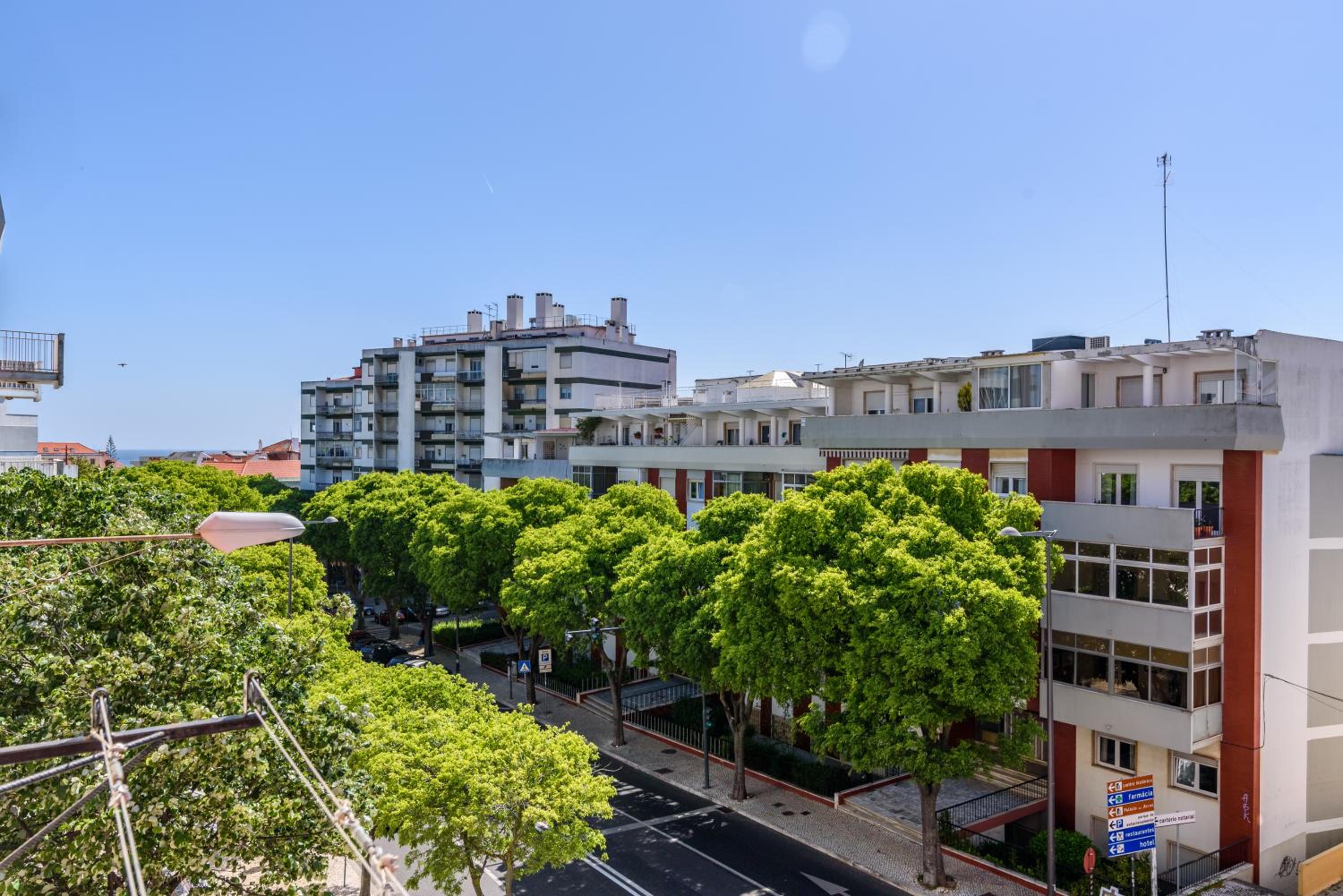 Whome - Beachside Getaway near Paço de Arcos Train Station