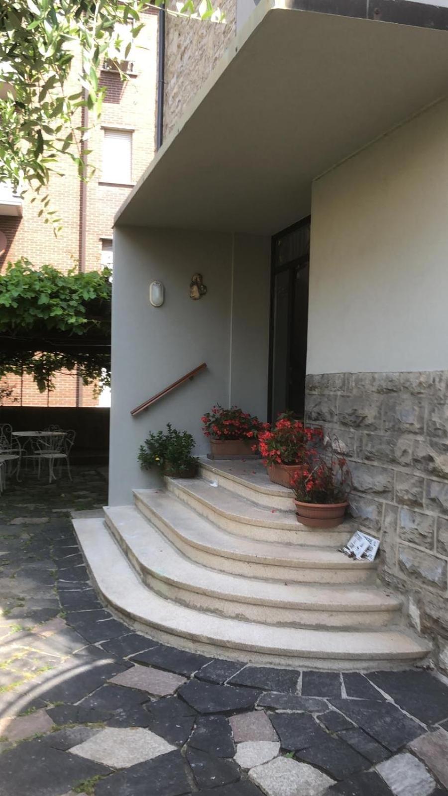 Nuova Casa vacanze nonna Prassede con giardino e posto auto view 3