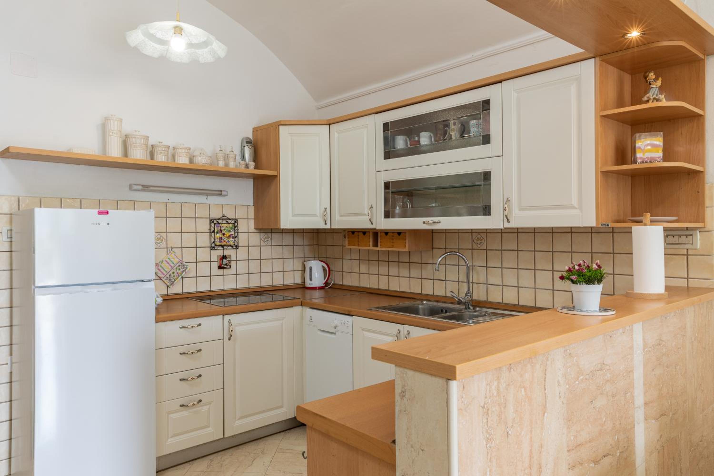 Beach Apartment Francesko near Old Town