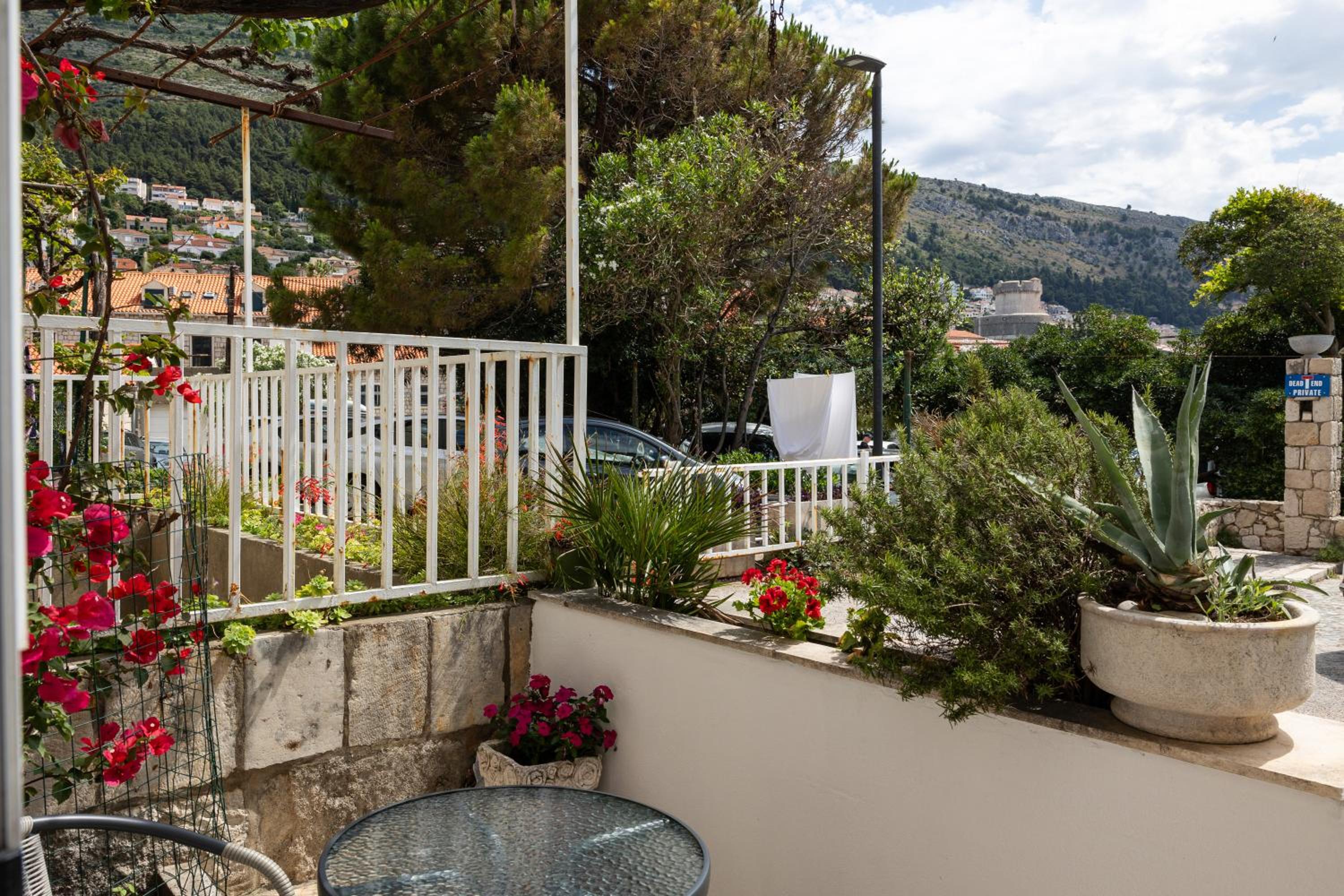 Beach Apartment Francesko near Old Town