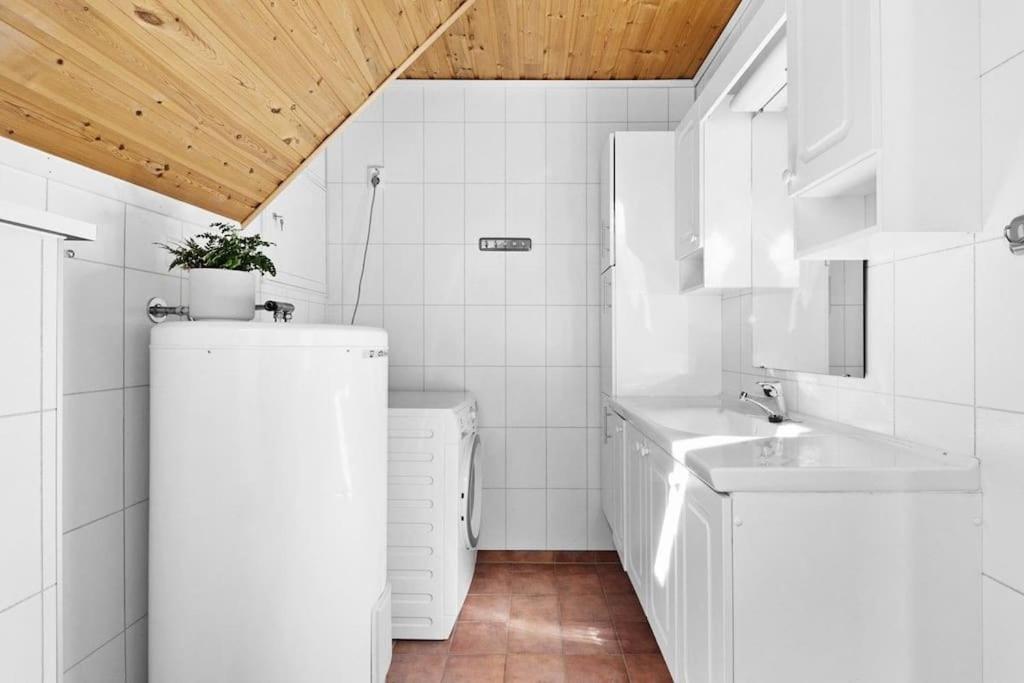 Loftsleilighet med sjøutsikt