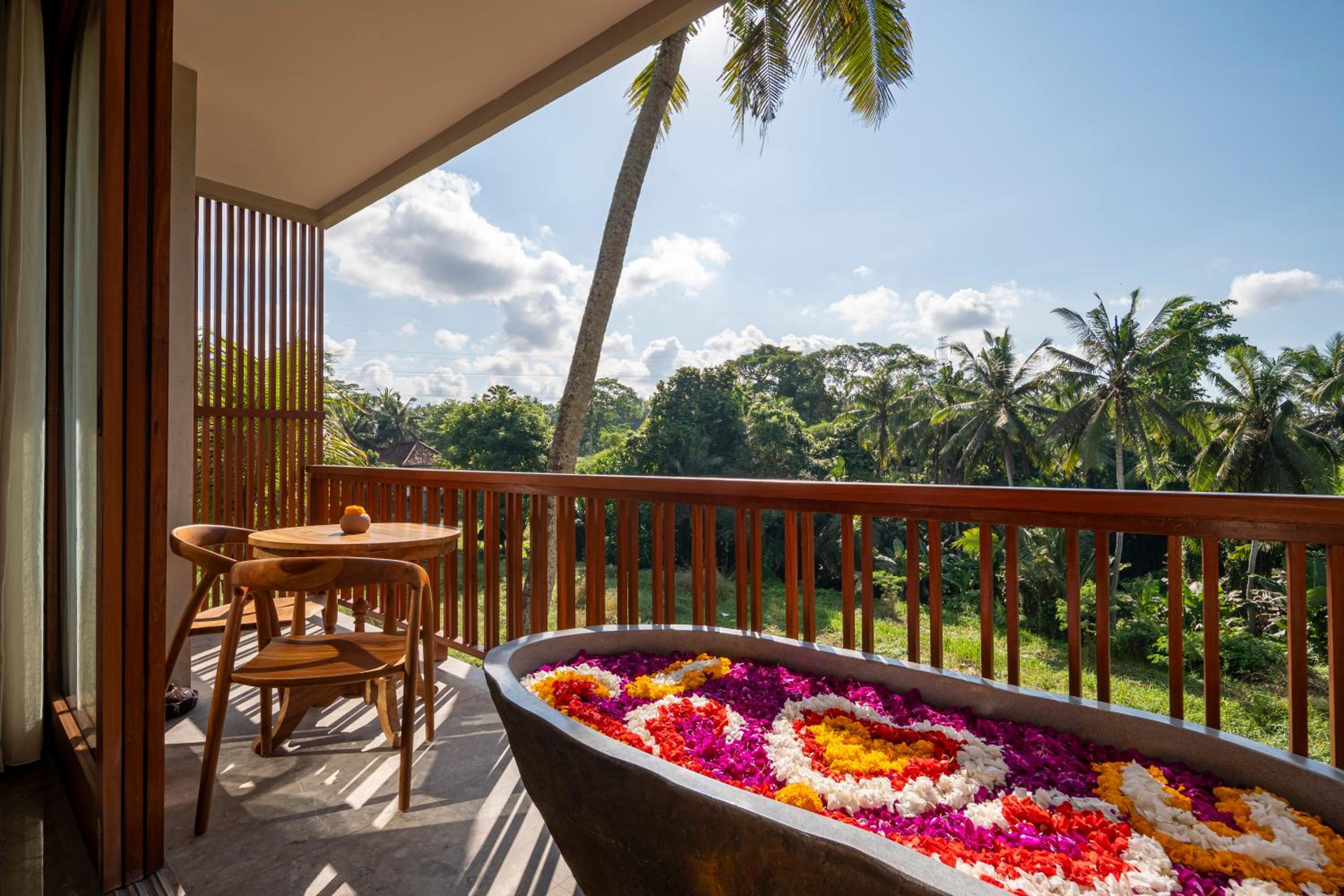 Hotel Unagi Wooden Villas by Emana