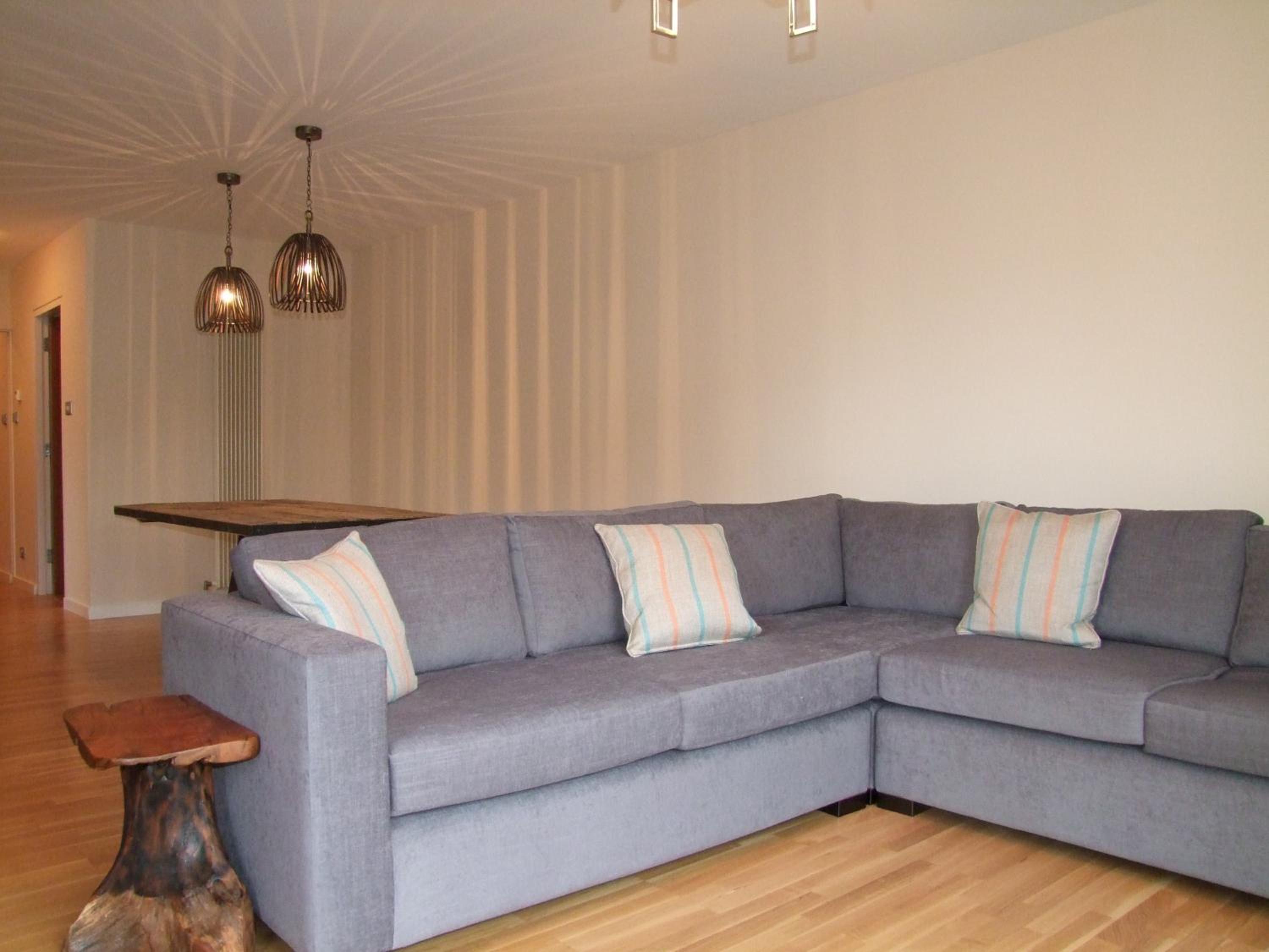 Holyrood Road Park Apartments - 379 view 4