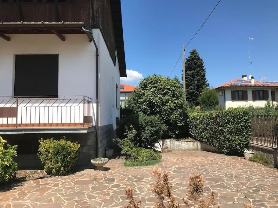Villetta con taverna, palestra, lavanderia, giardino