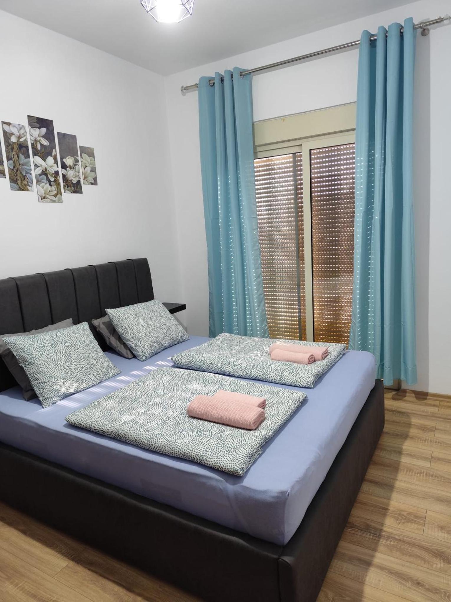 Daisy apartment
