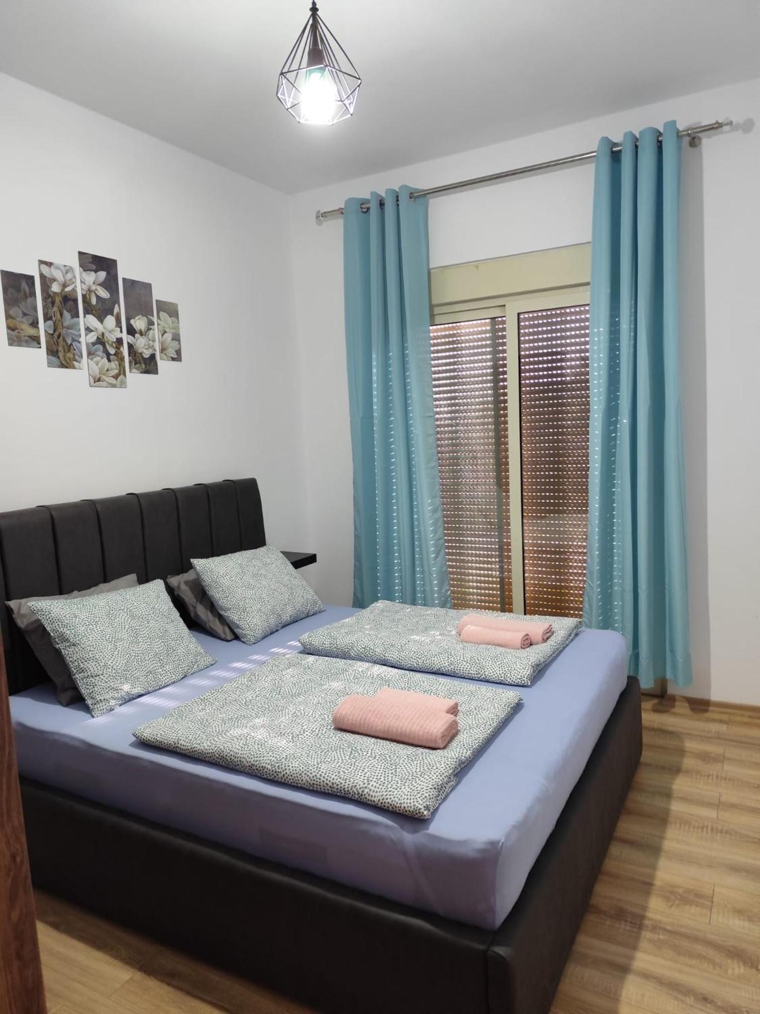 Daisy apartment