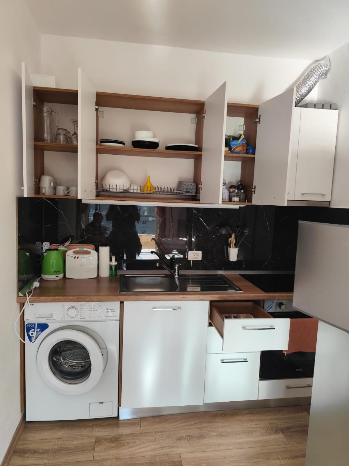 Daisy apartment