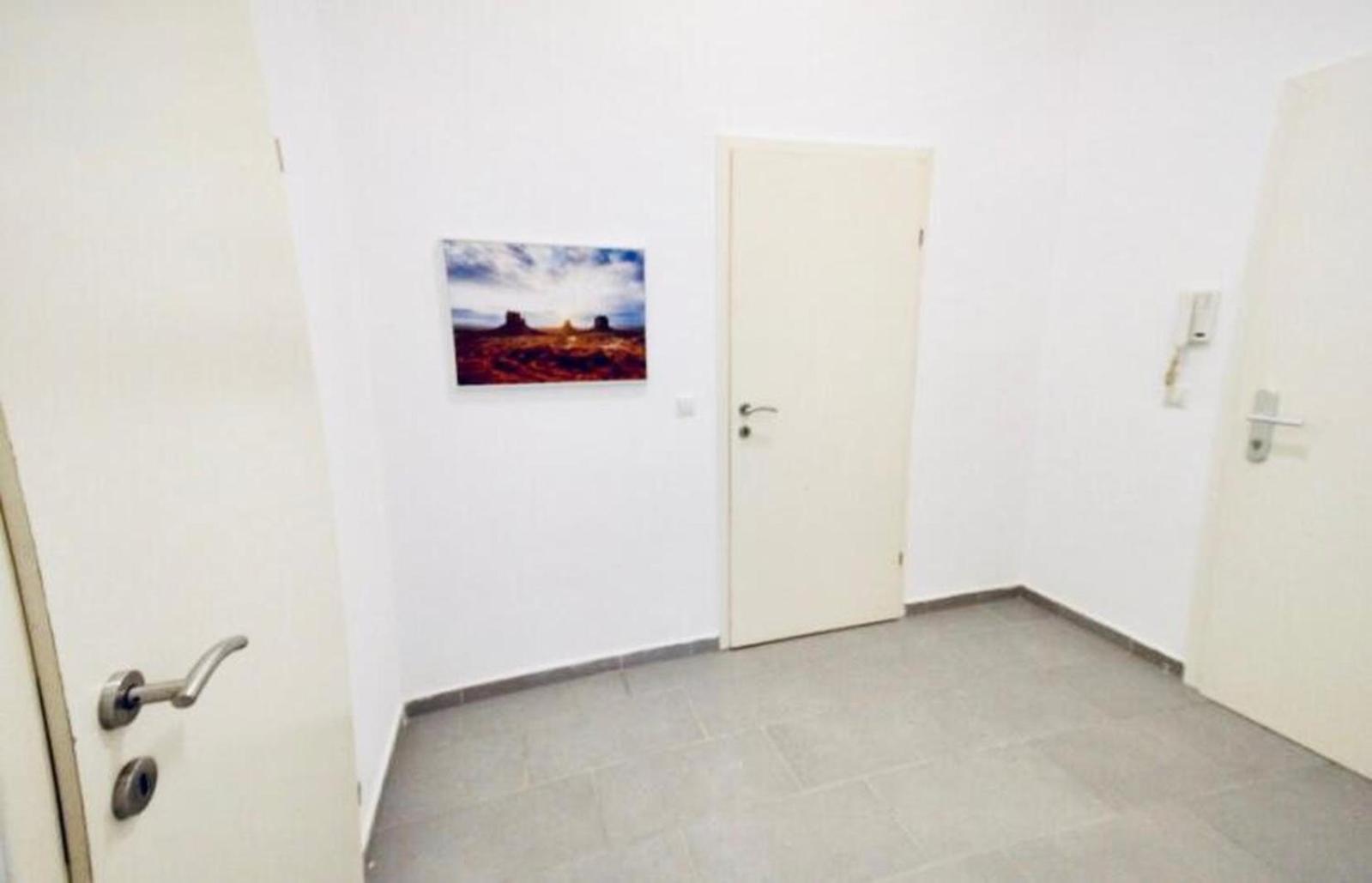 6 min to Amusement Park - Economy Rooms in Shared Apartment
