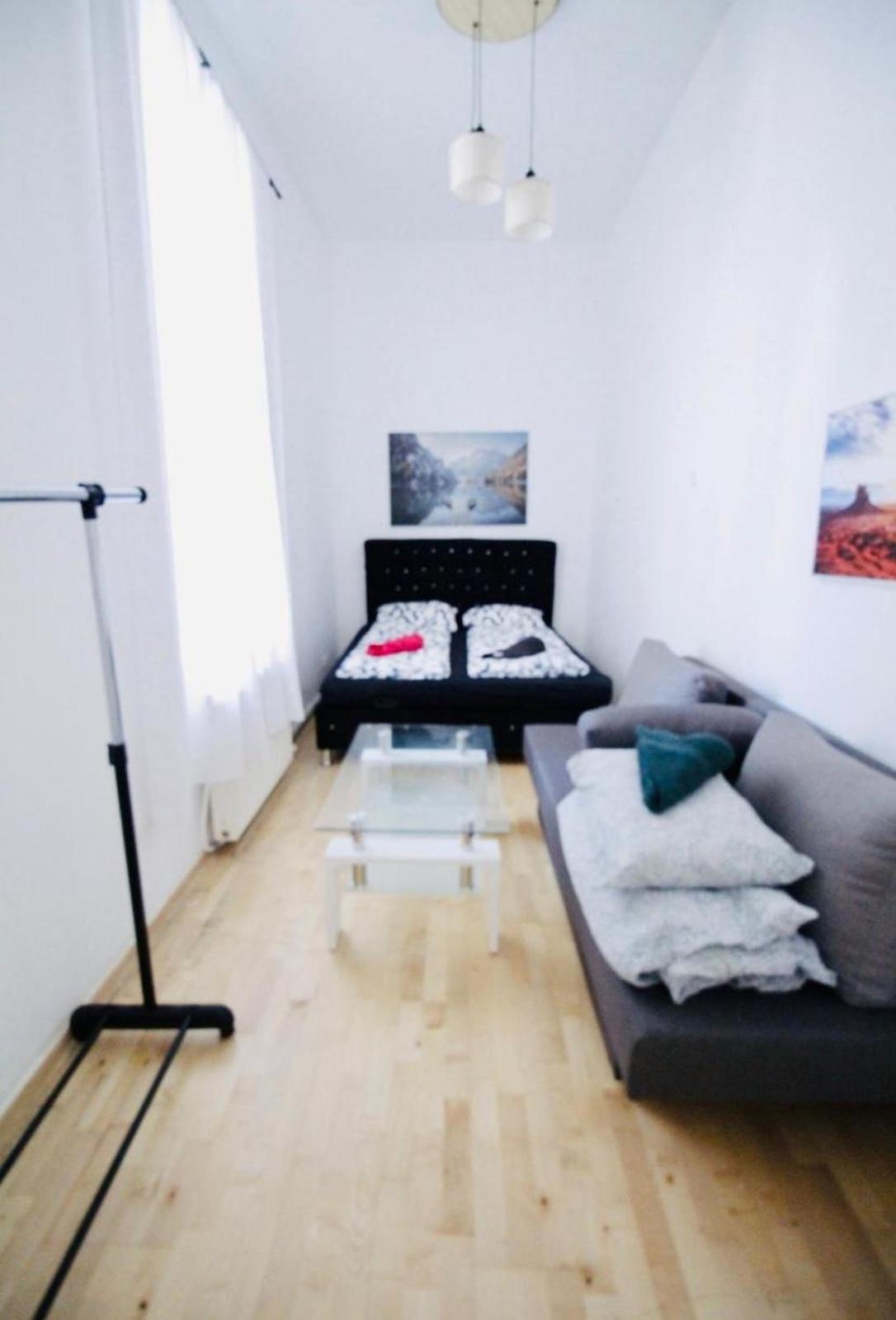 6 min to Amusement Park - Economy Rooms in Shared Apartment