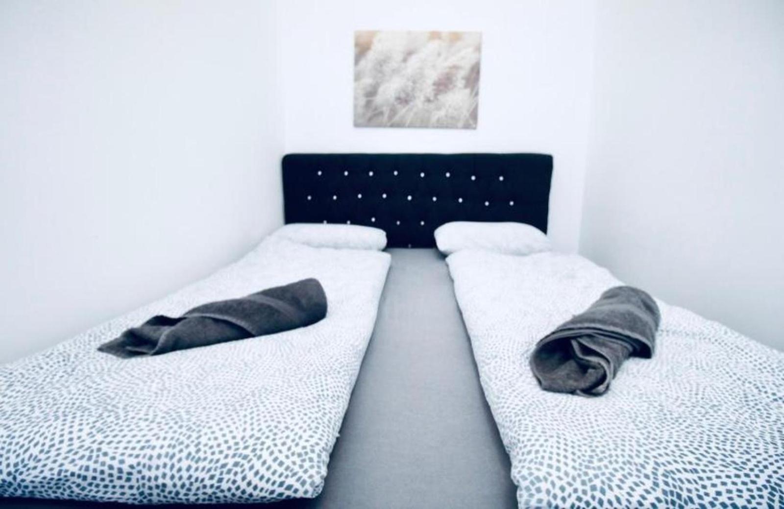 6 min to Amusement Park - Economy Rooms in Shared Apartment