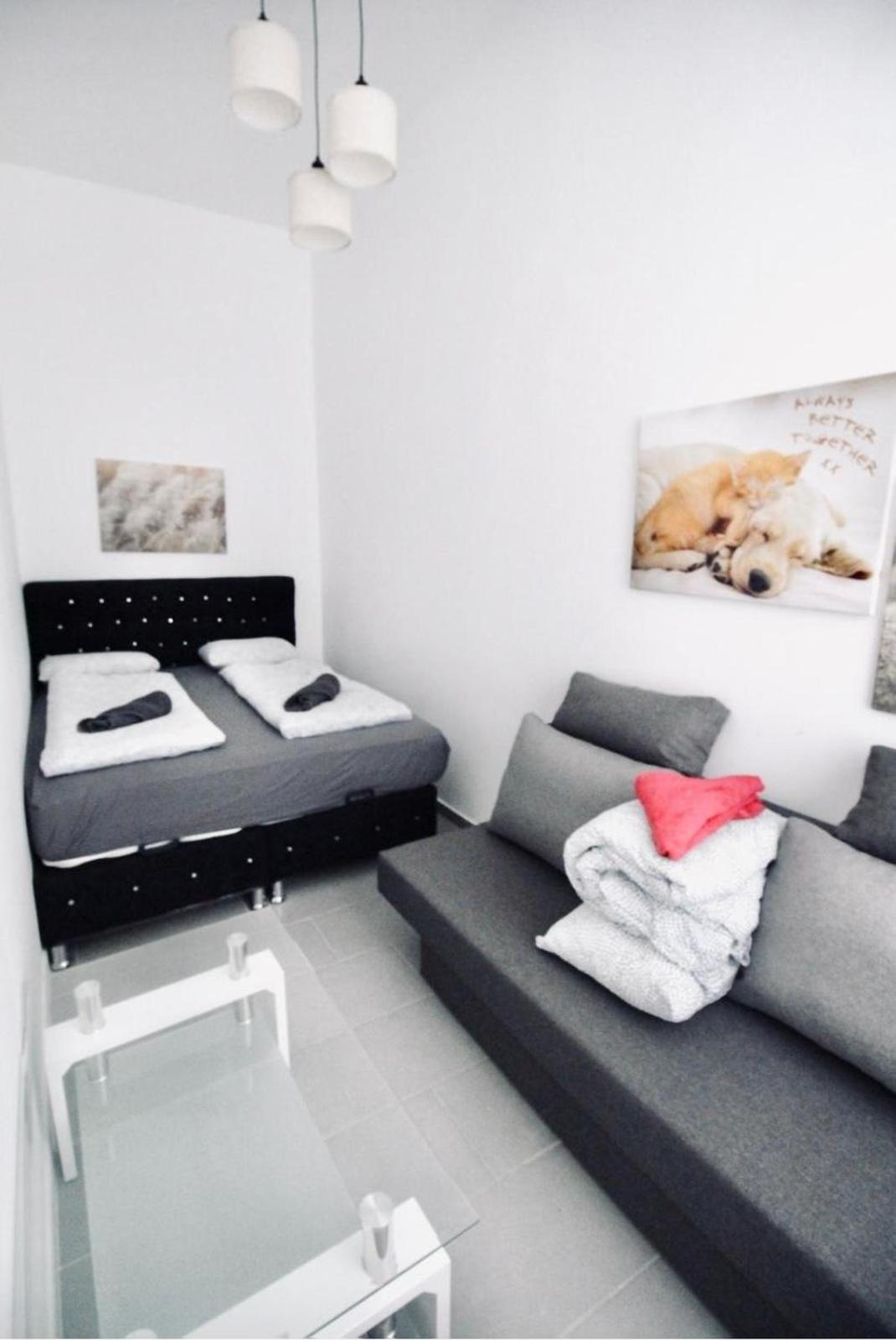 6 min to Amusement Park - Economy Rooms in Shared Apartment