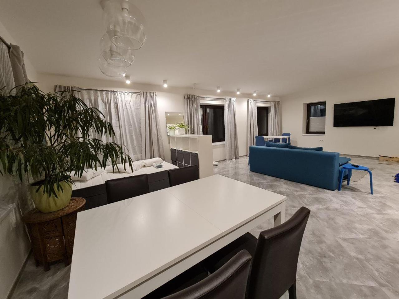 Airport Private Apartment, Advance Registration, No Reception, Self Check-in, Calm Environment, Non-Smoking Guests