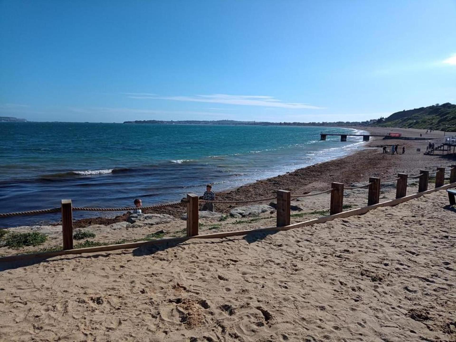 Sleeps 6 Pets Allowed & Free Parking