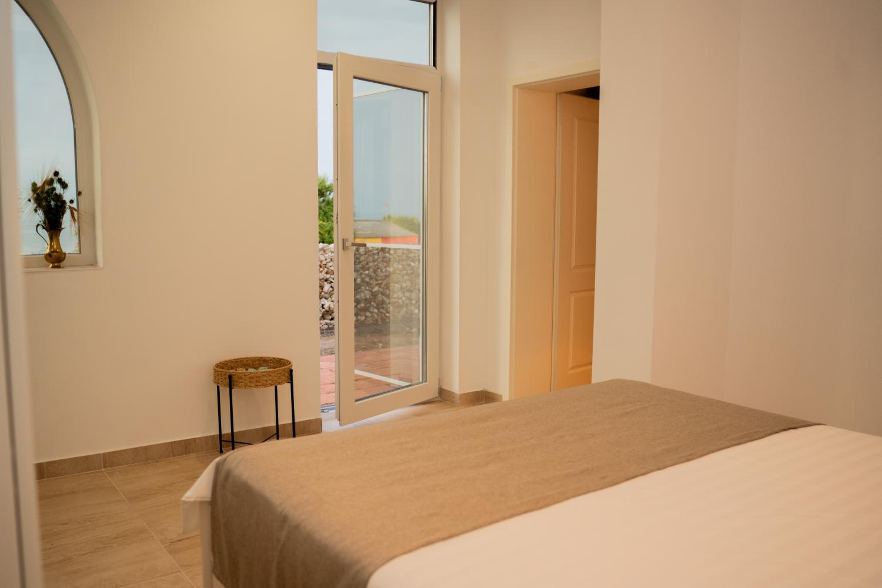 Halta Pescăruş Accommodation
