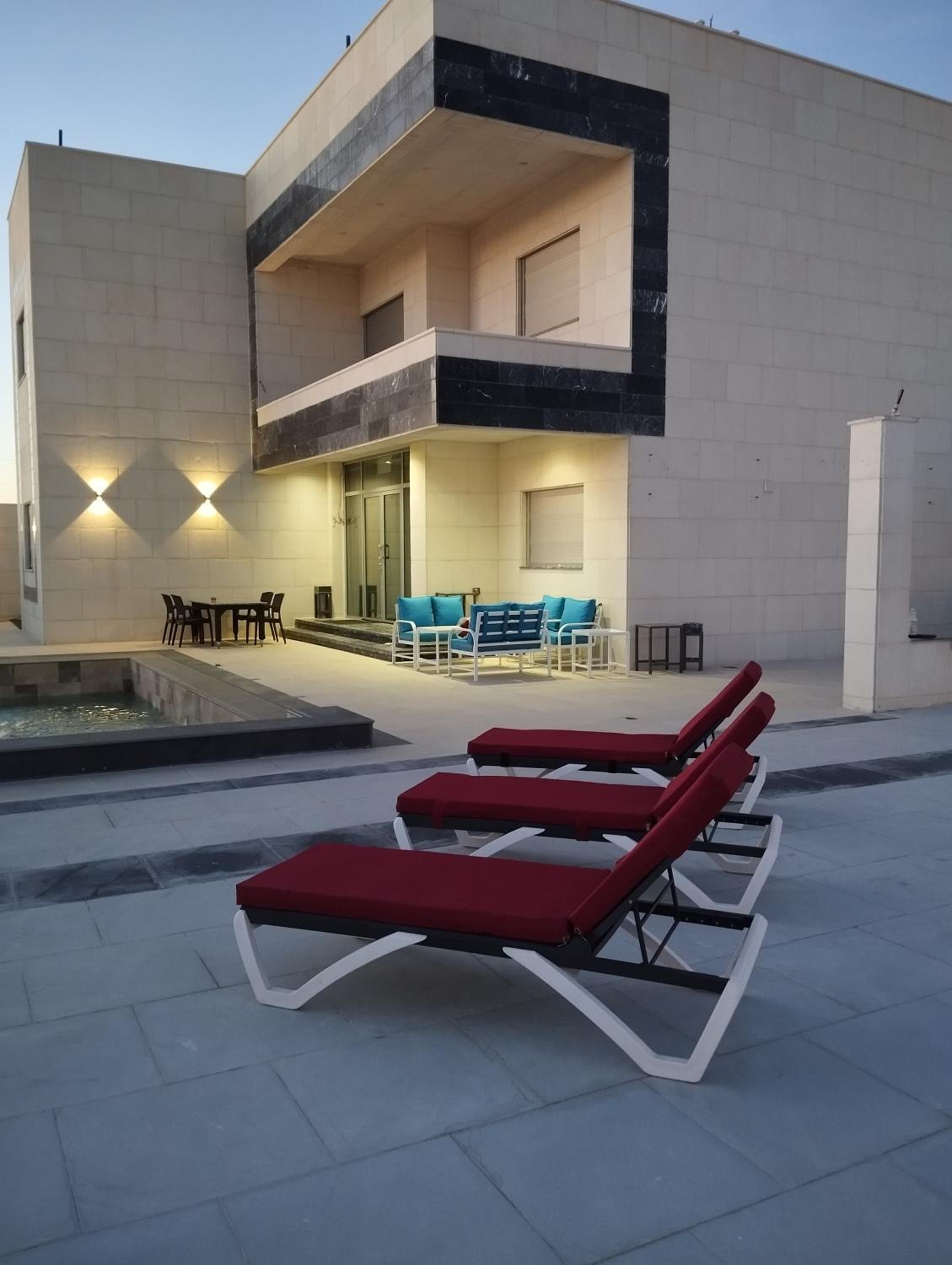 Airport chalet amman