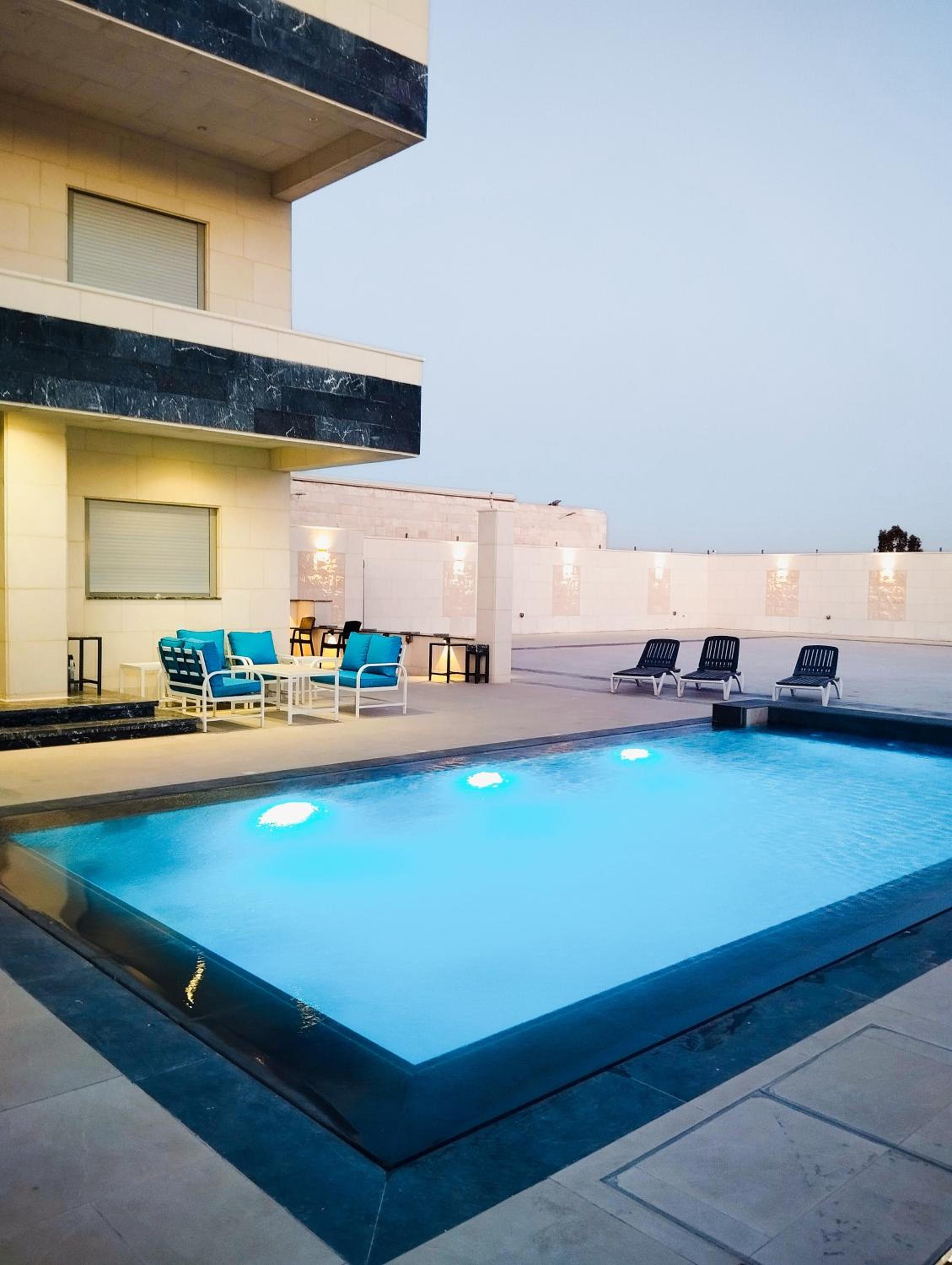 Airport chalet amman
