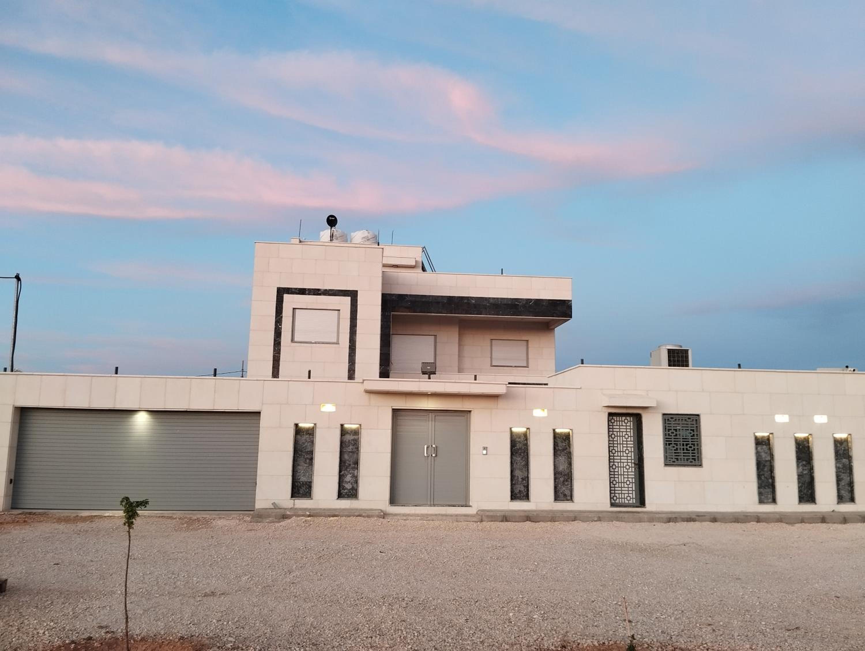 Airport chalet amman