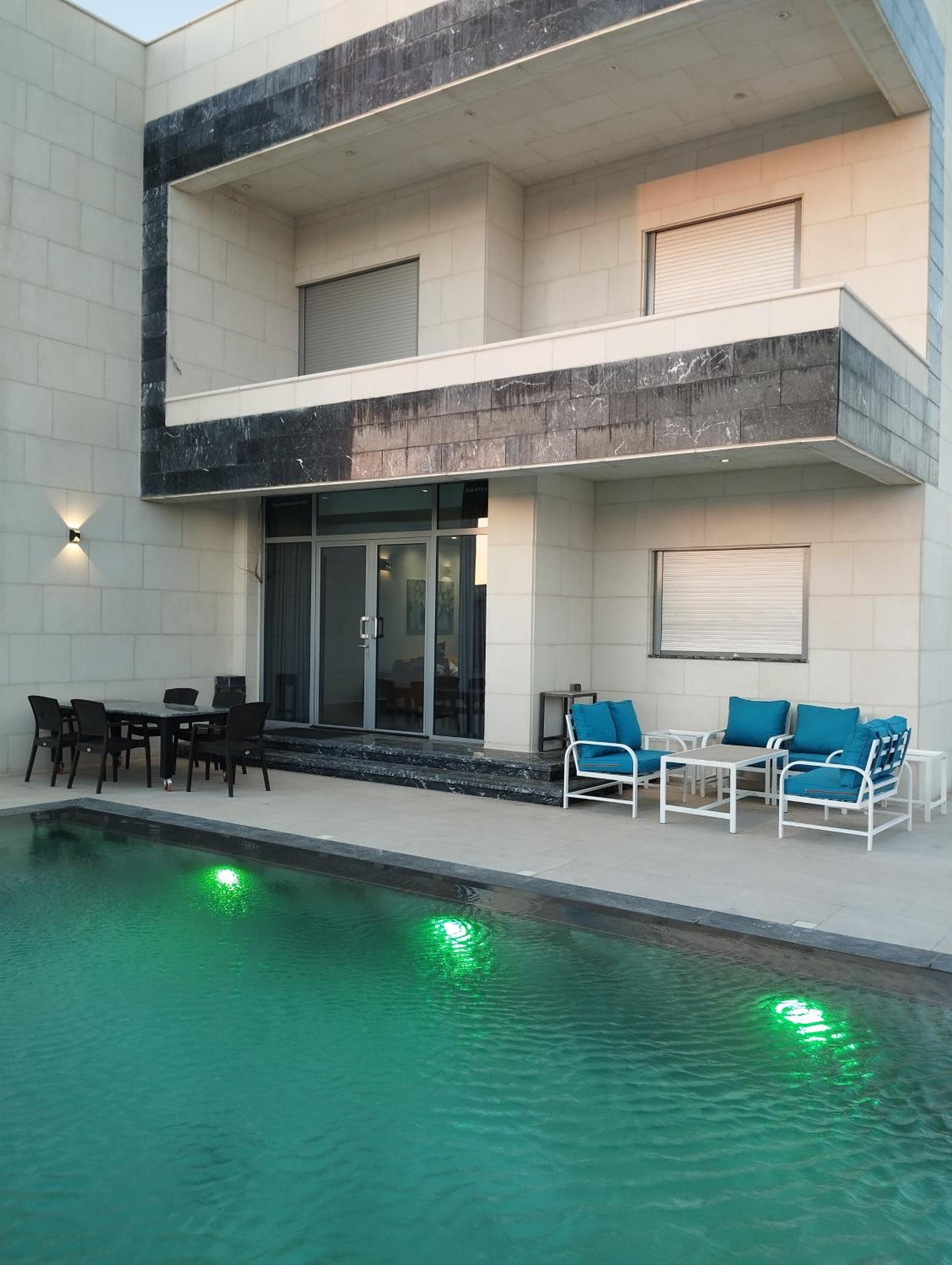 Airport chalet amman