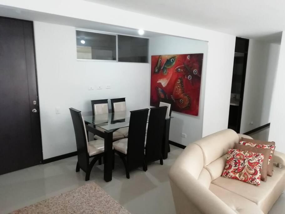 214 three bedroom apartment exclusive area cali