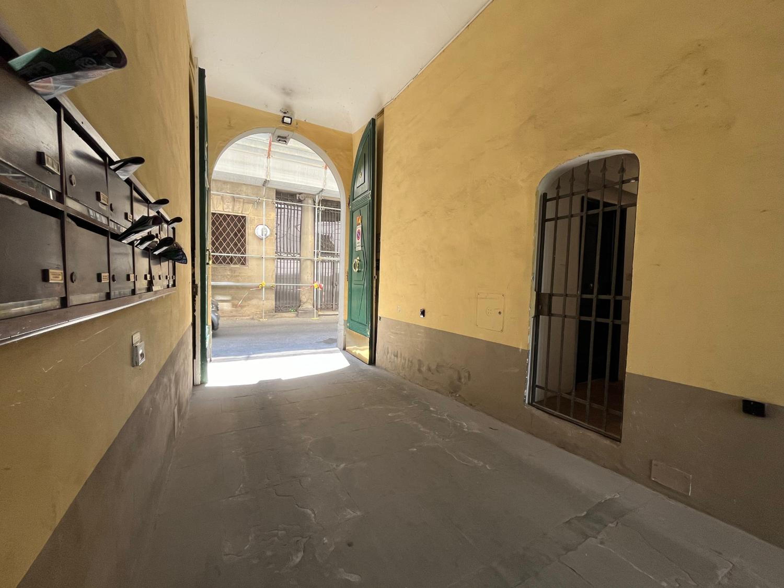 Pinti Apartment