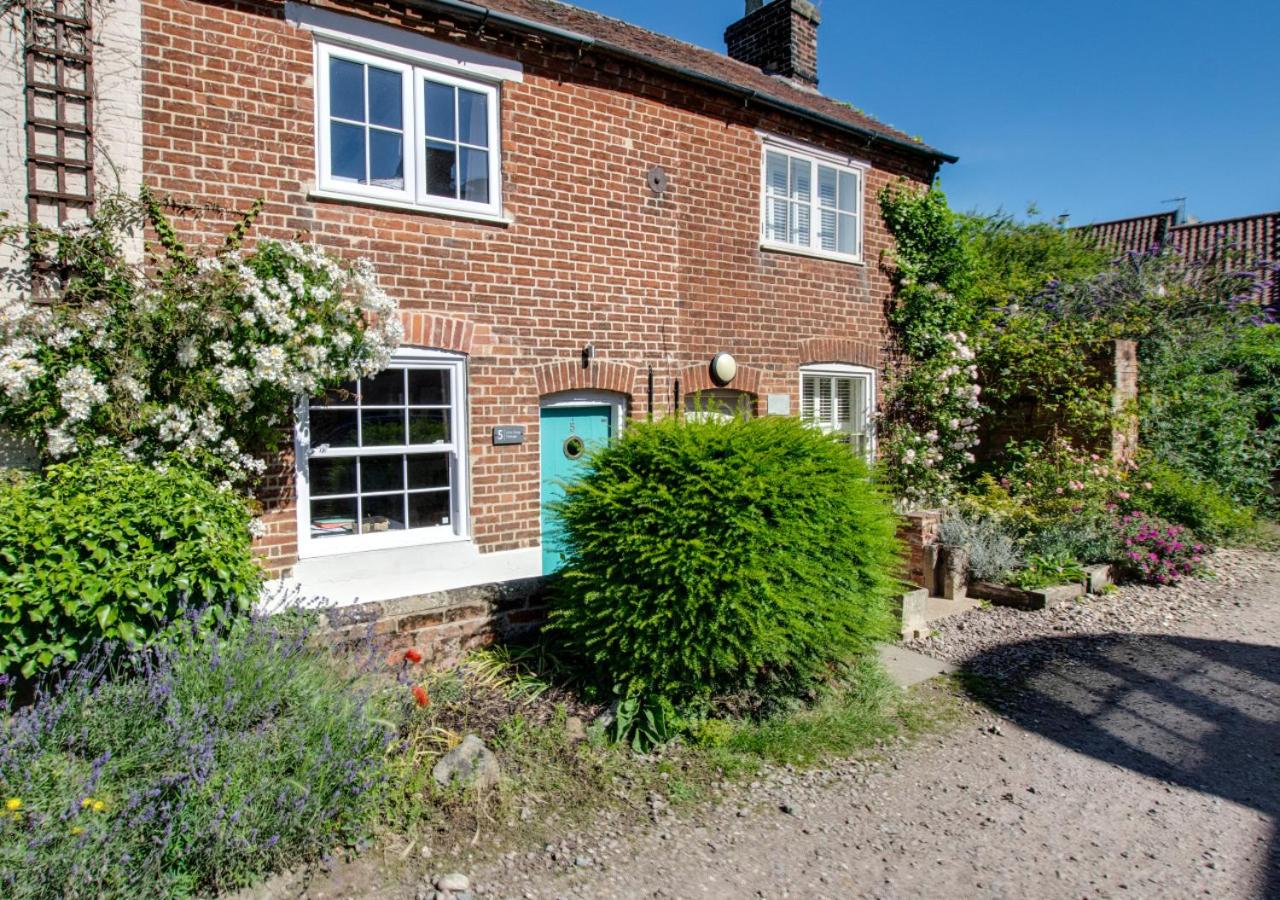 Lime Quay Cottage view 4
