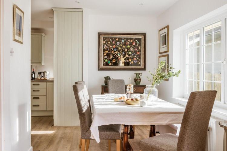 Beachside, Luxury Cottage, Devon