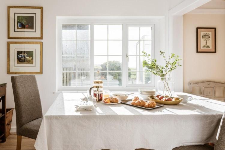 Beachside, Luxury Cottage, Devon