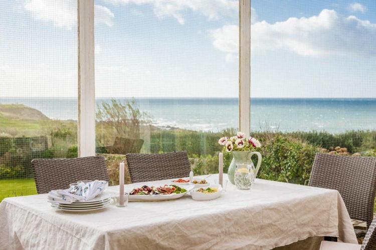 Beachside, Luxury Cottage, Devon
