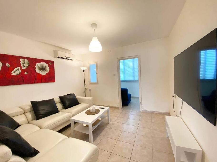 Sea cozy apartment in Kiryat Yam
