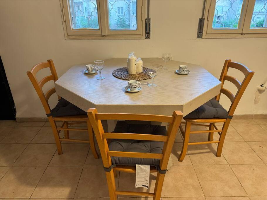 Sea cozy apartment in Kiryat Yam