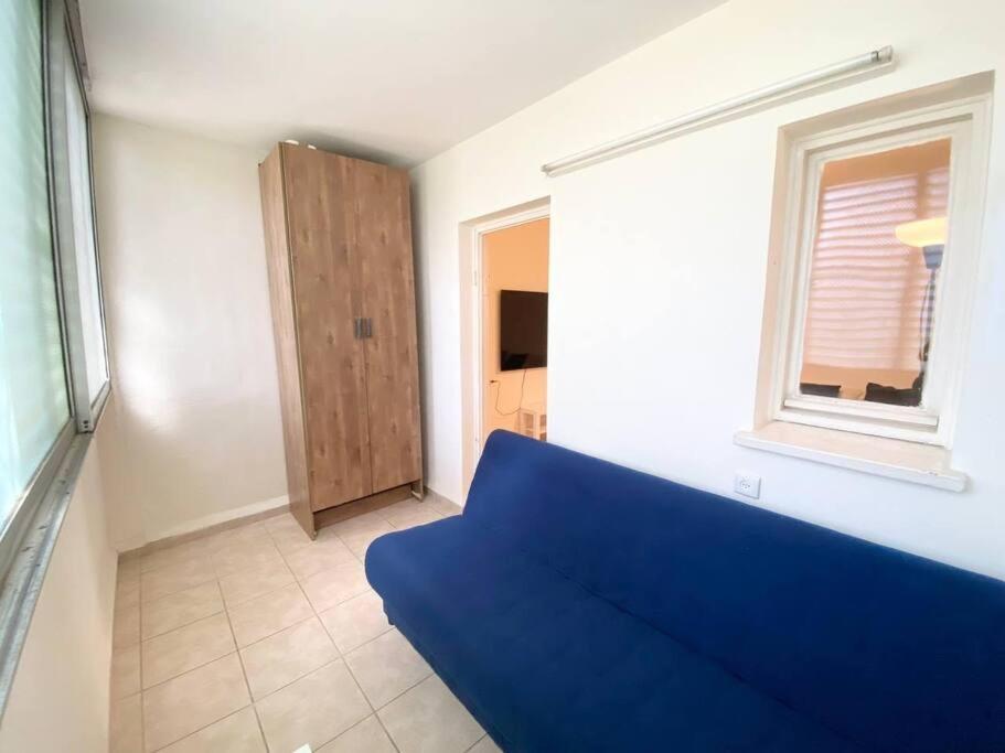 Sea cozy apartment in Kiryat Yam