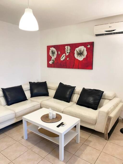 Sea cozy apartment in Kiryat Yam