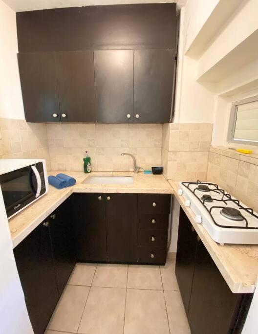 Sea cozy apartment in Kiryat Yam