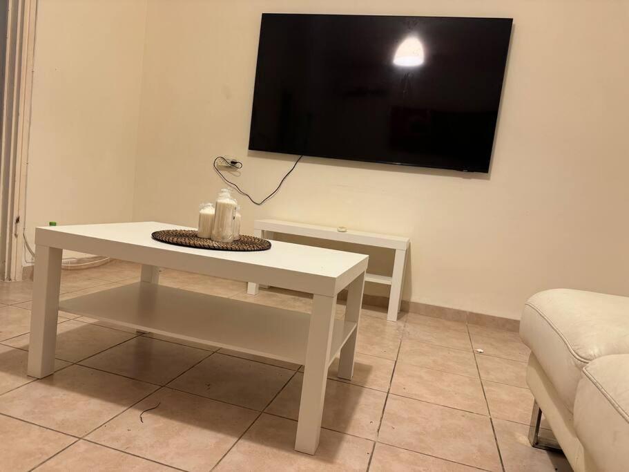 Sea cozy apartment in Kiryat Yam