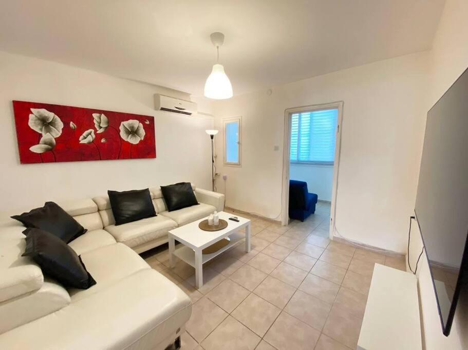 Sea cozy apartment in Kiryat Yam