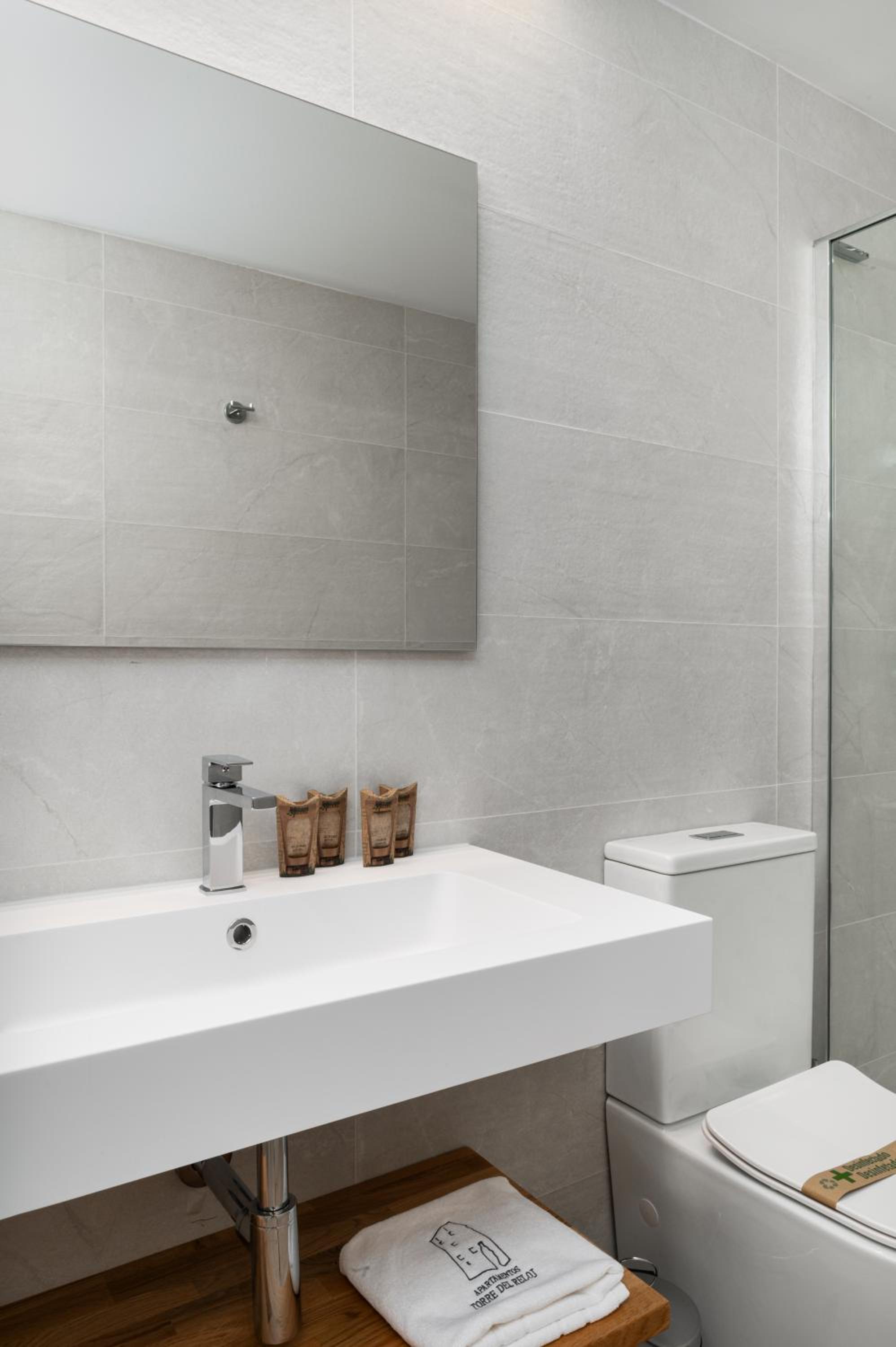 Apartamentos Torre del Reloj