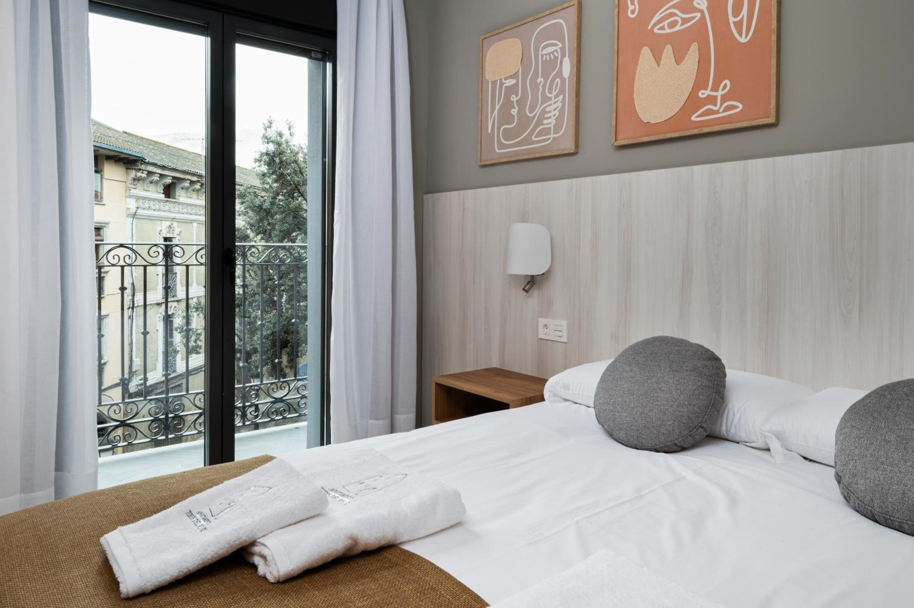 Apartamentos Torre del Reloj