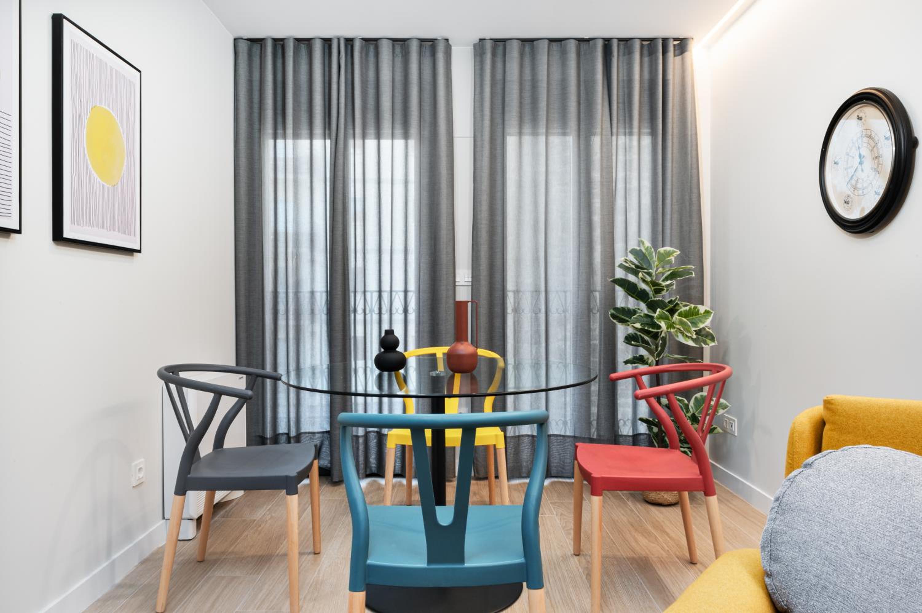 Apartamentos Torre del Reloj