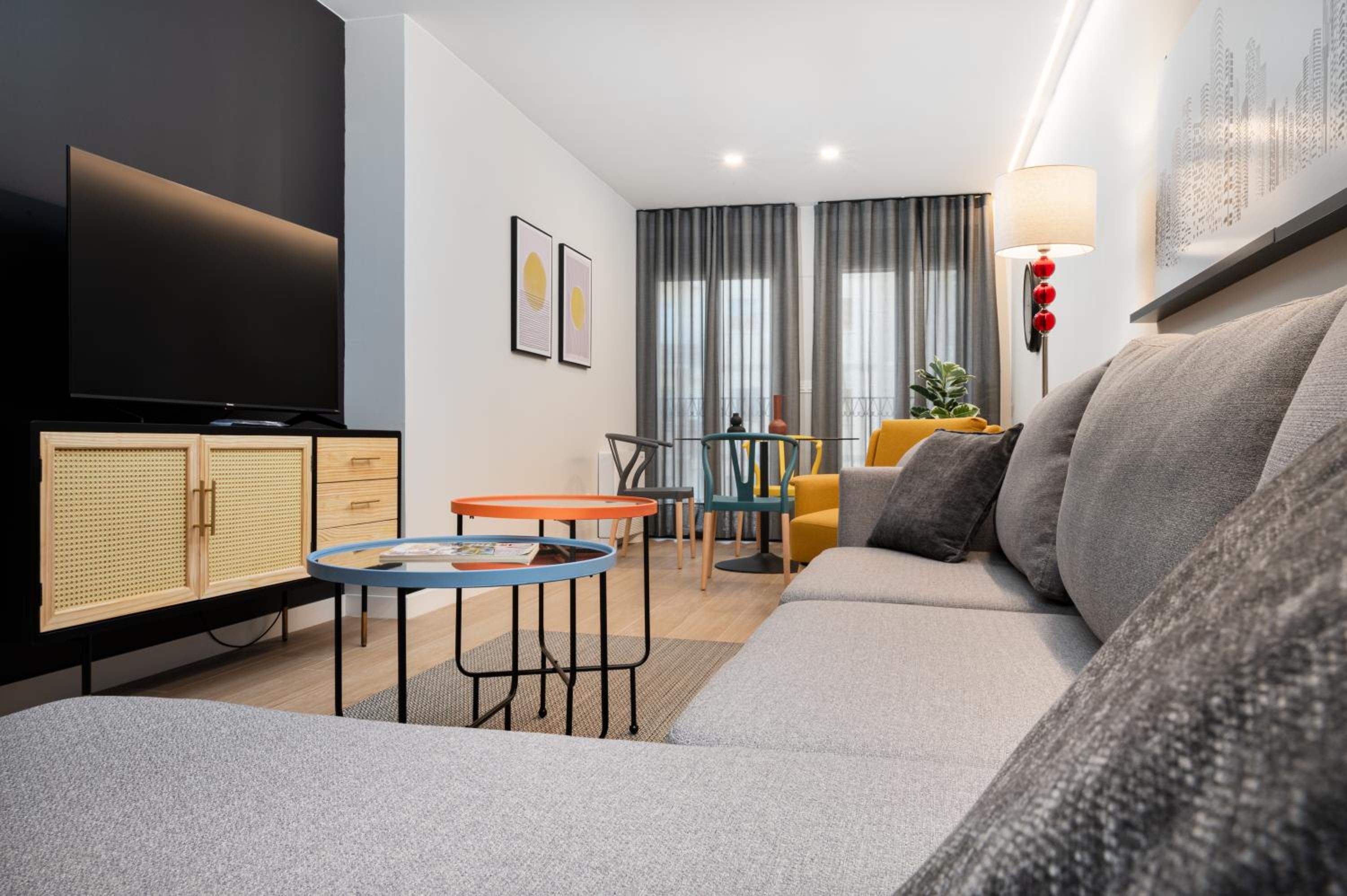 Apartamentos Torre del Reloj