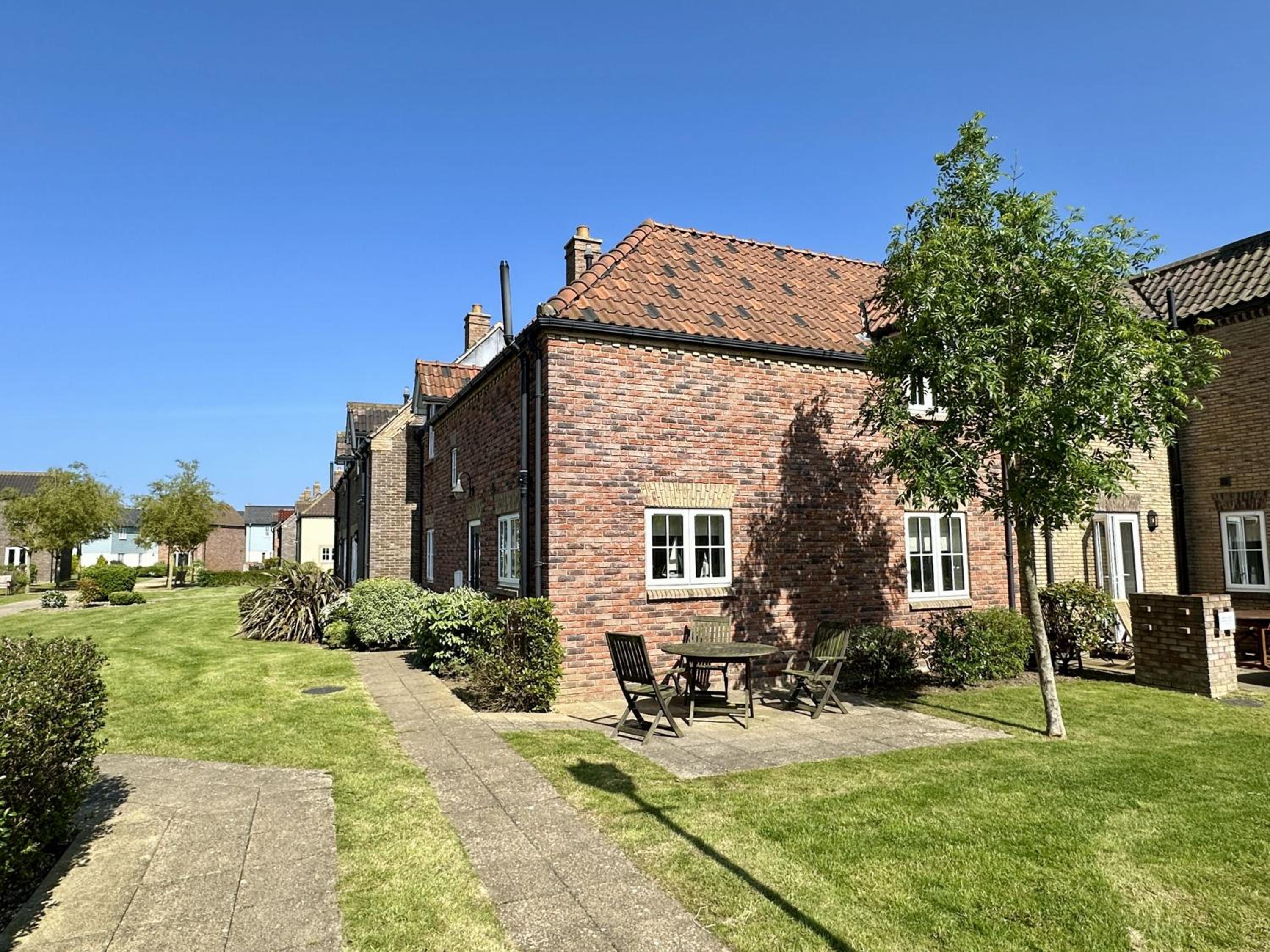 Seasalt Cottage - Part of the The Bay Filey Holiday Village with pool, gym and direct beach access, pub, restaurant, tennis and meadows walks