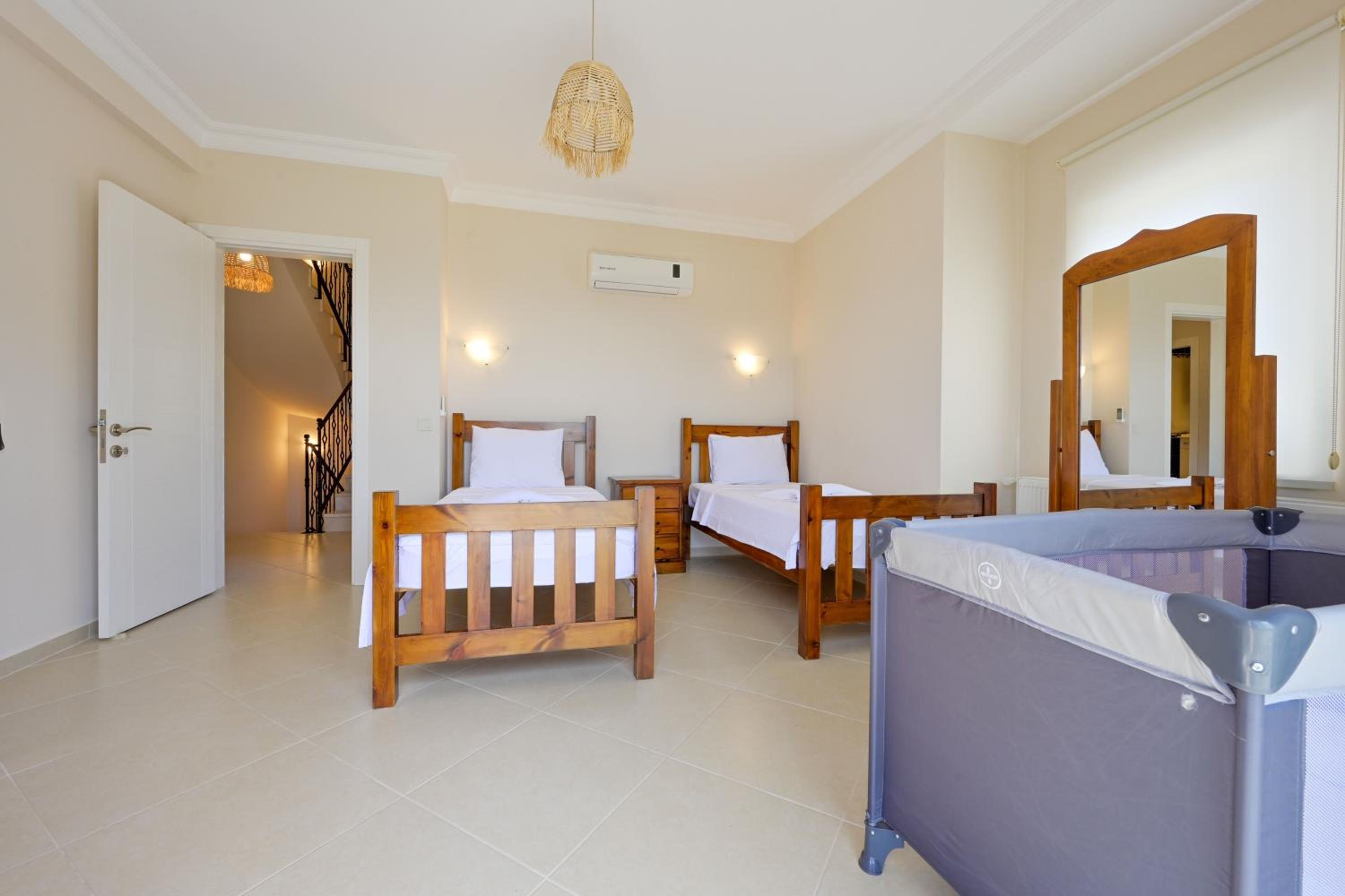 Villa Arokarya