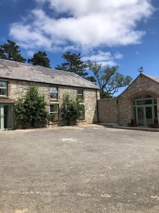 Courtyard Stables
