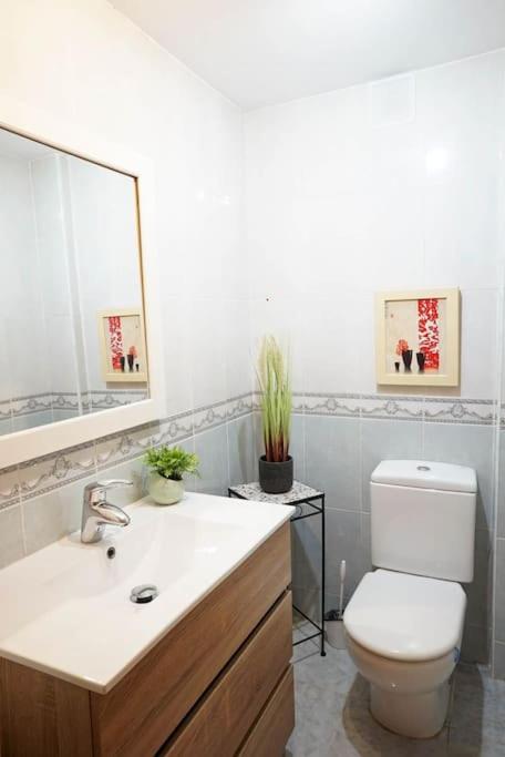 Amplio apartamento con piscina en Mijas