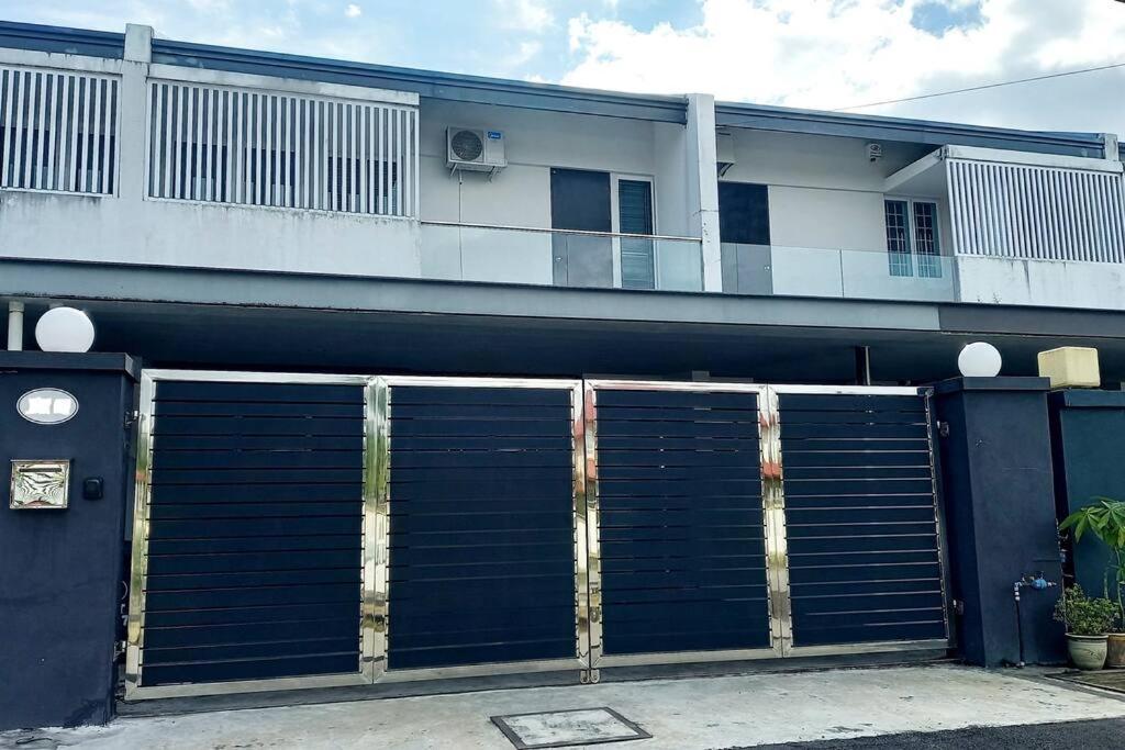 Sibu Double Story House No Smoking No Wedding Acts photo 1
