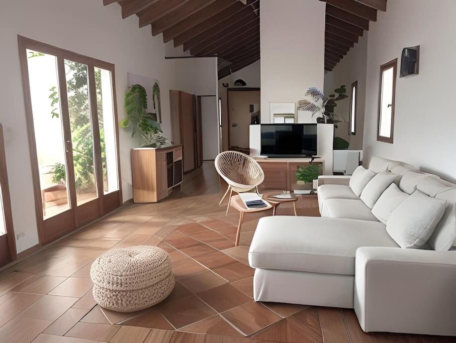 Villa Aria